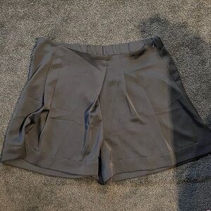 Banana Republic Charcoal Pleated Dress Shorts XL